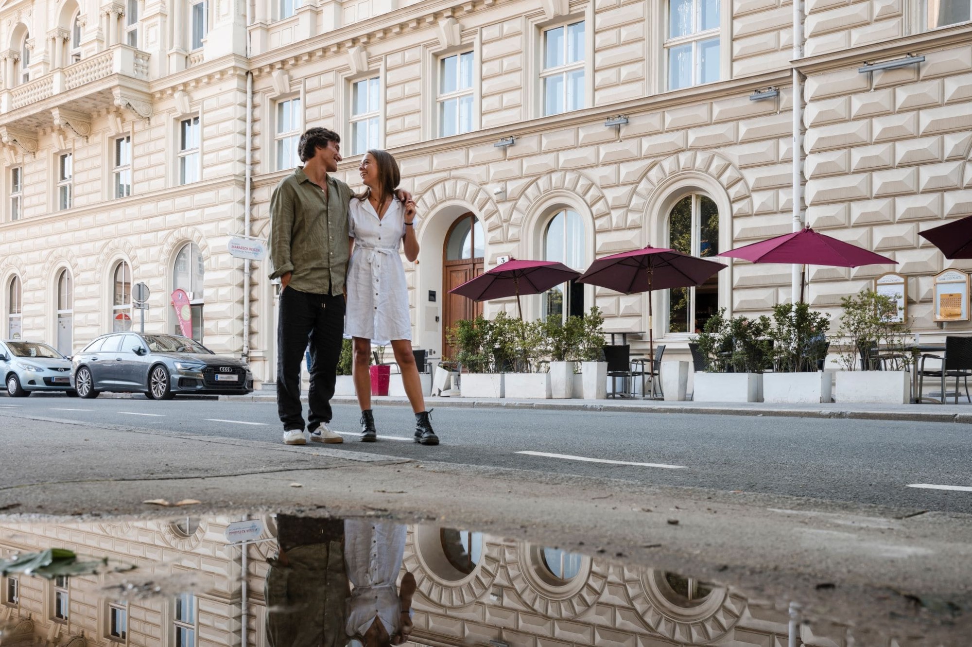  Guests in front of HOTEL Andrä, centrally located in Salzburg's Andrä district  © Lorenz Masser