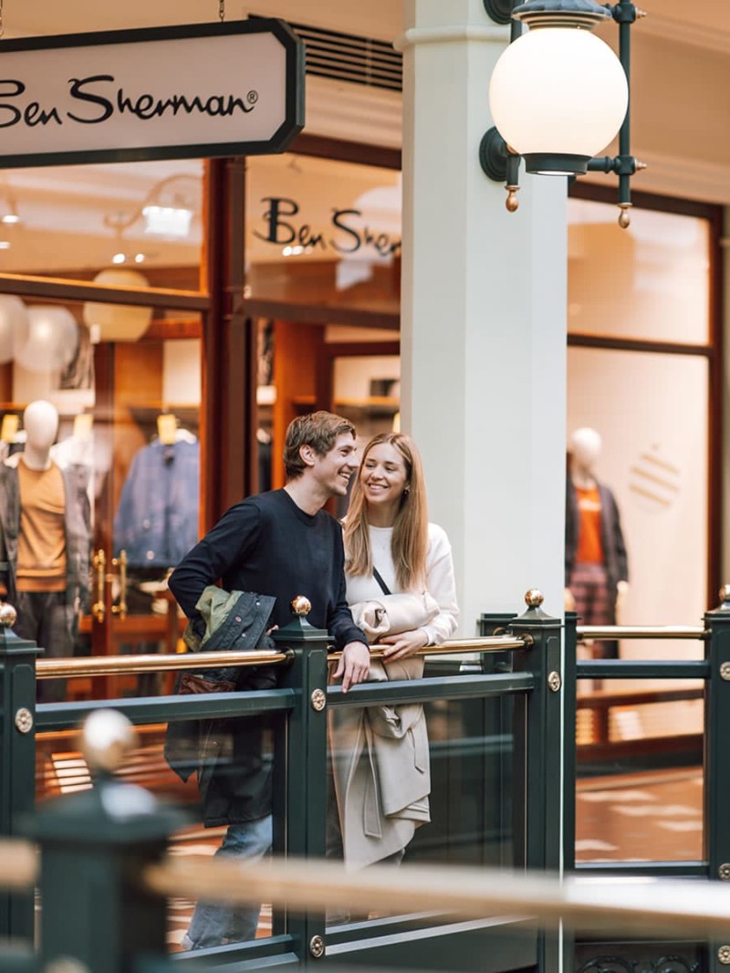 Shopping im Designer Outlet Salzburg © Sabrina Gell, McArthurGlen