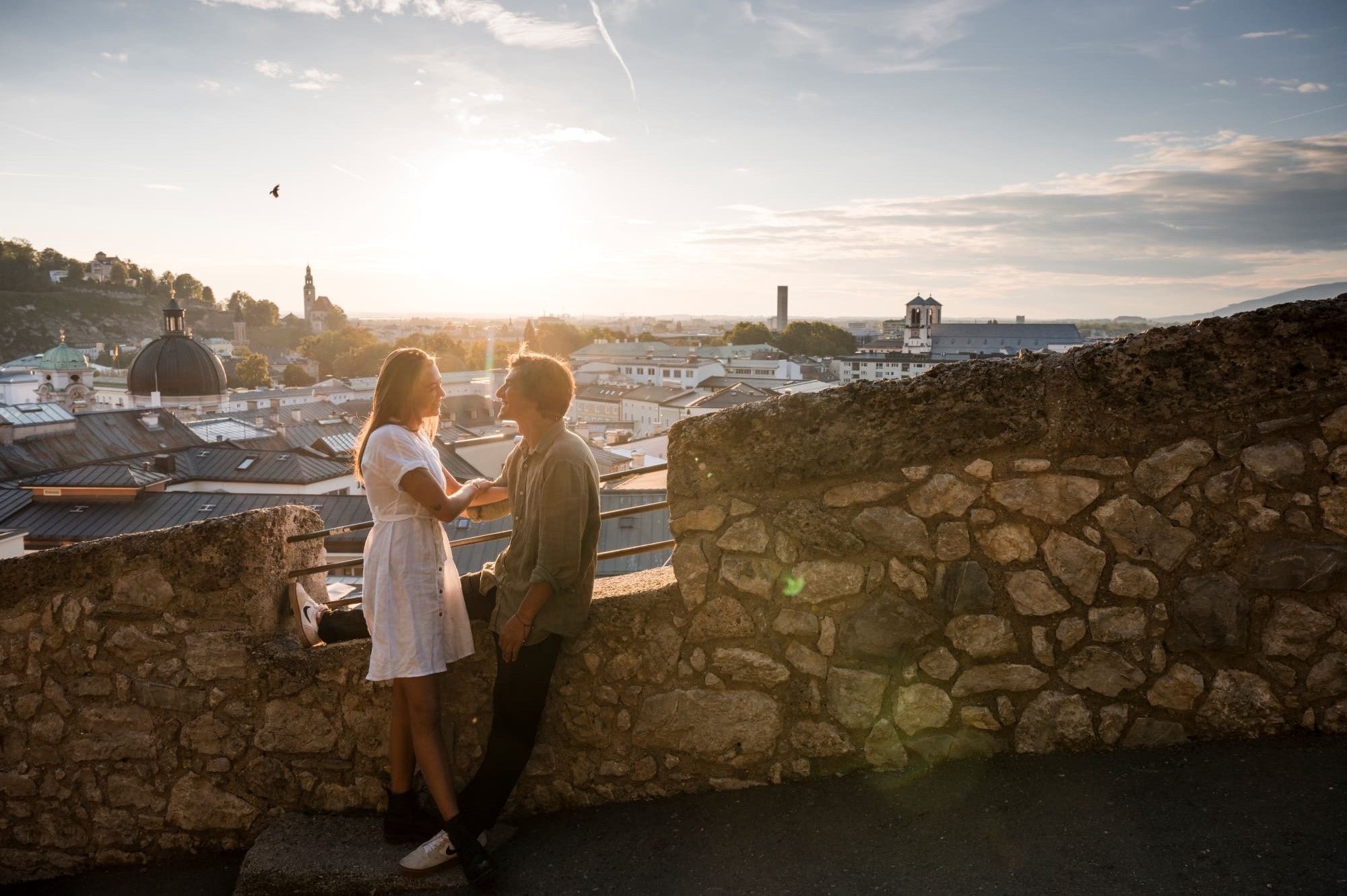 Blick über die Dächer von Salzburg mit der Festung Hohensalzburg im Hintergrund  © Lorenz Masser