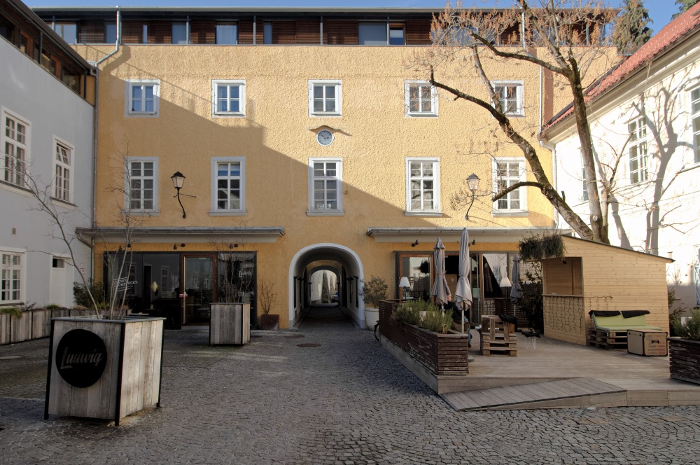 Bruderhof Salzburg - Life and Death, Just a Hair's Breadth Apart